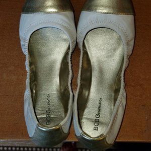 BCBG ENERATION WHITE/GOLD SHOES SIZE 7